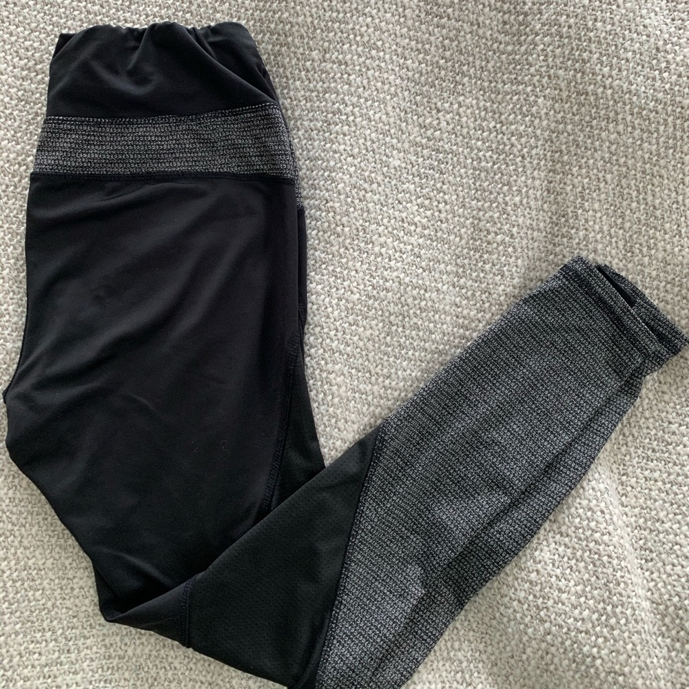 Black and grey leggings